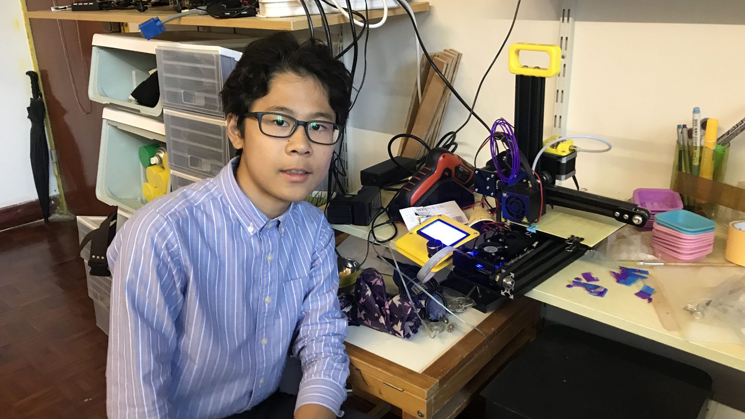 Tommen at a makerspace workbench